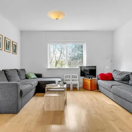 3 Bedroom Awesome In * Horbelöv